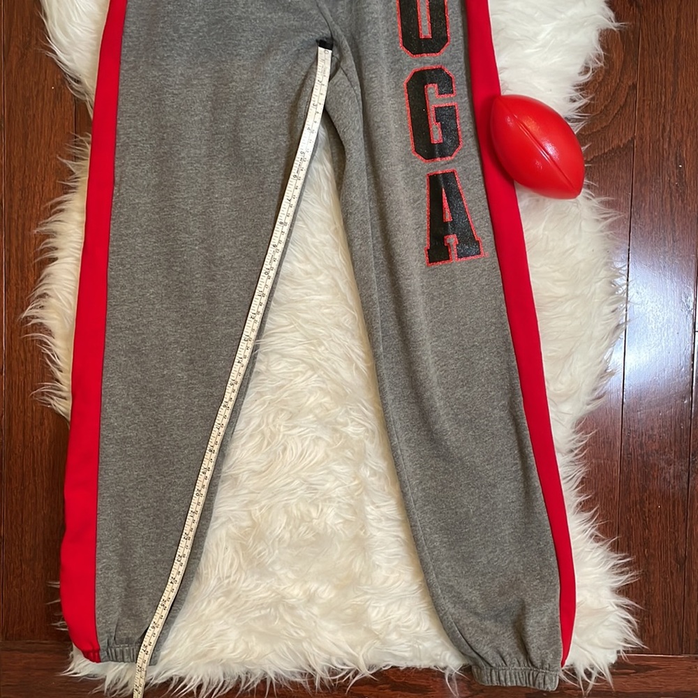 Victoria's Secret PINK Collegiate Collection Sweatshirt & Sweat-pant Set - UGA - Picture 15 of 16